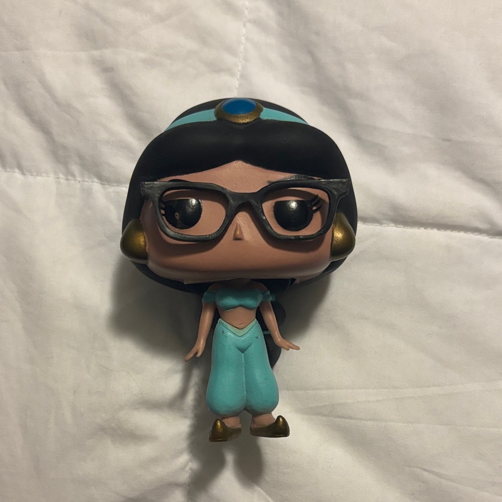 Funko Pop Disney x Hot Topic Jasmine from Aladdin (no box)
